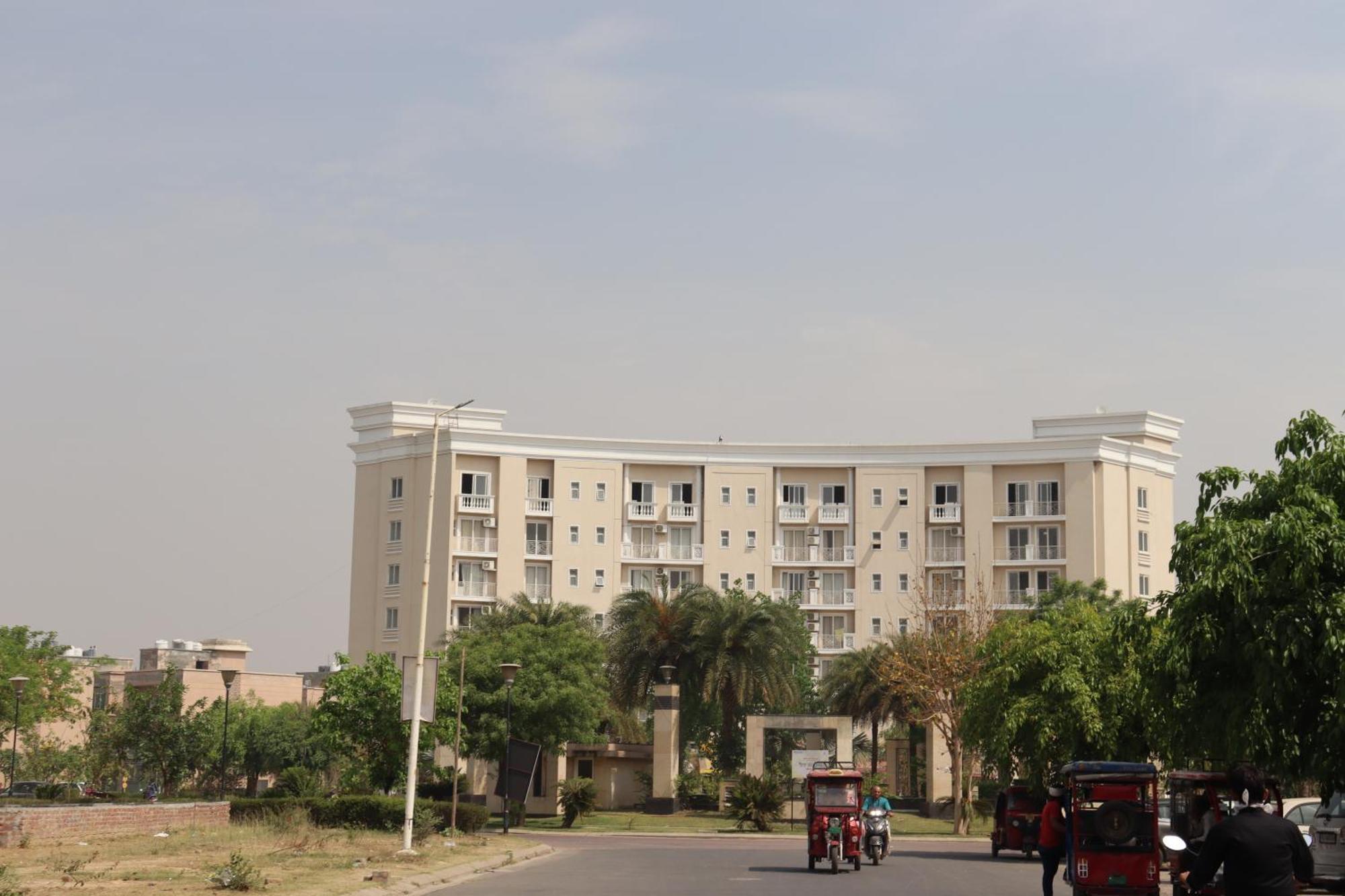 Apartment Omaxe Eternity Family Stay- Near Prem Mandir Vrindavan